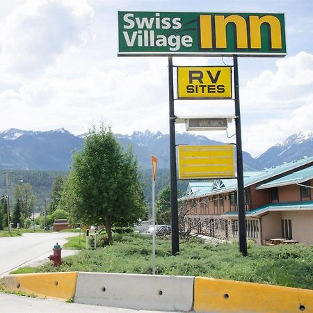 Swiss Village Inn Golden Bagian luar foto